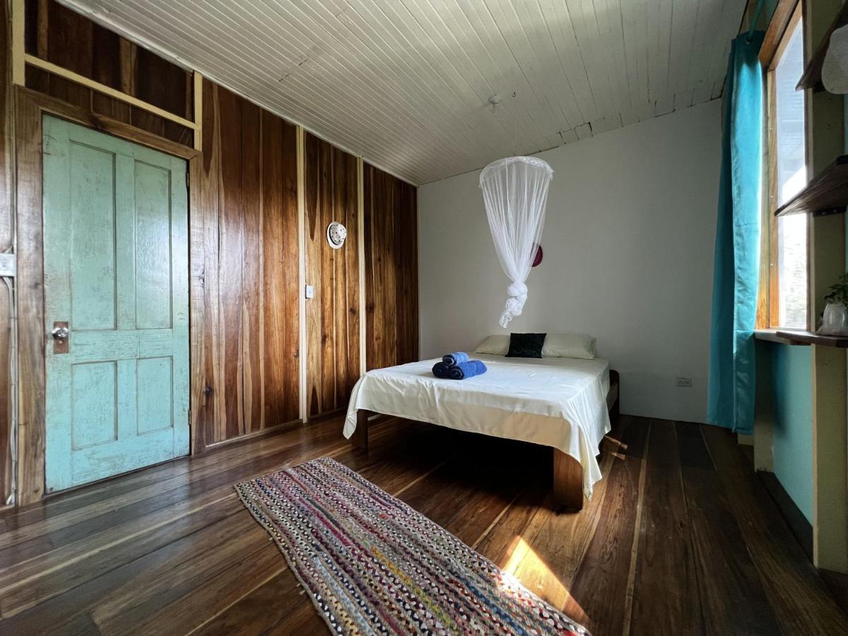 Hostel Old Bocasso Bocas del Toro Exteriér fotografie